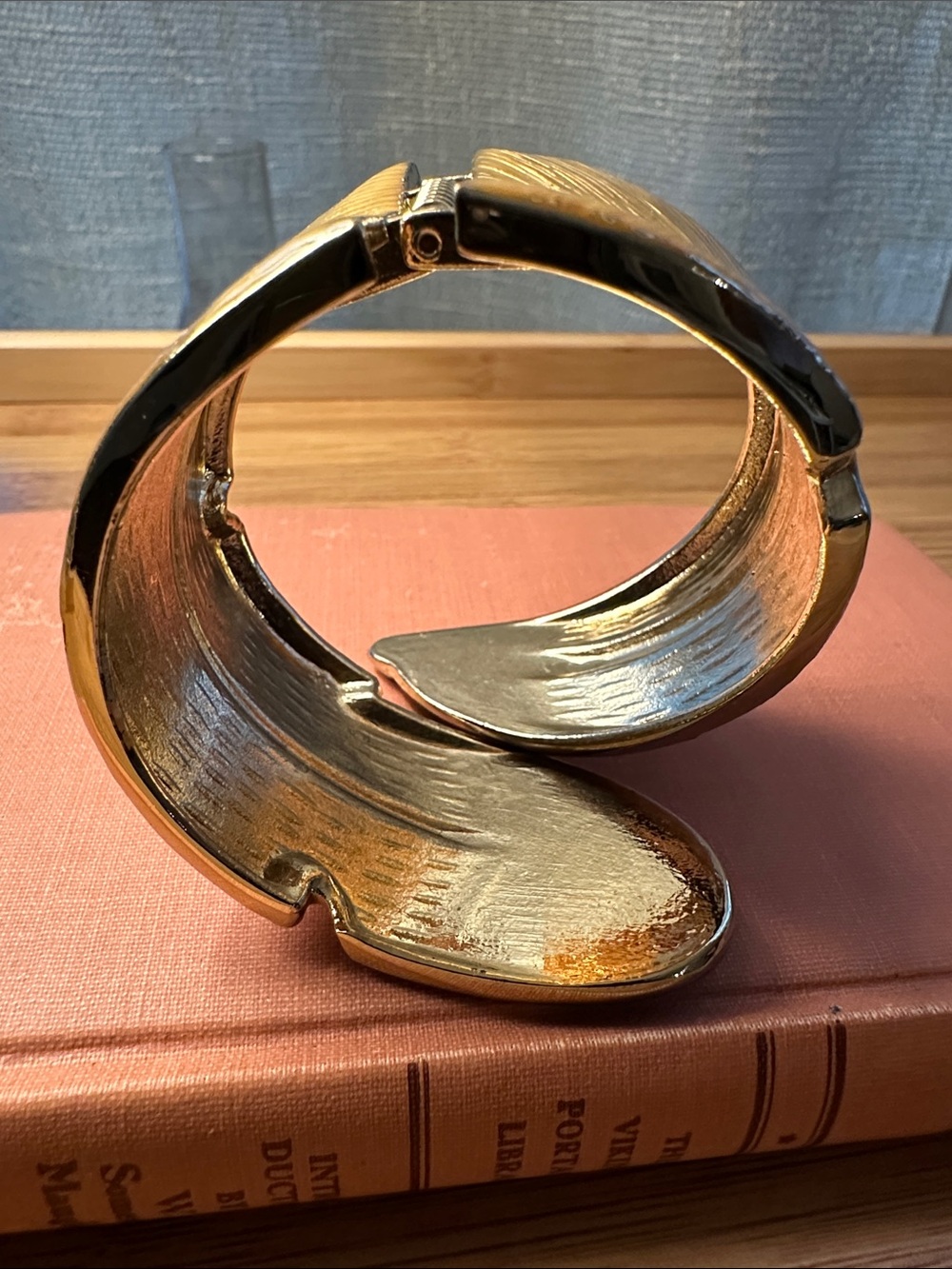 Decorative leaf objects - Picture 3 of 5